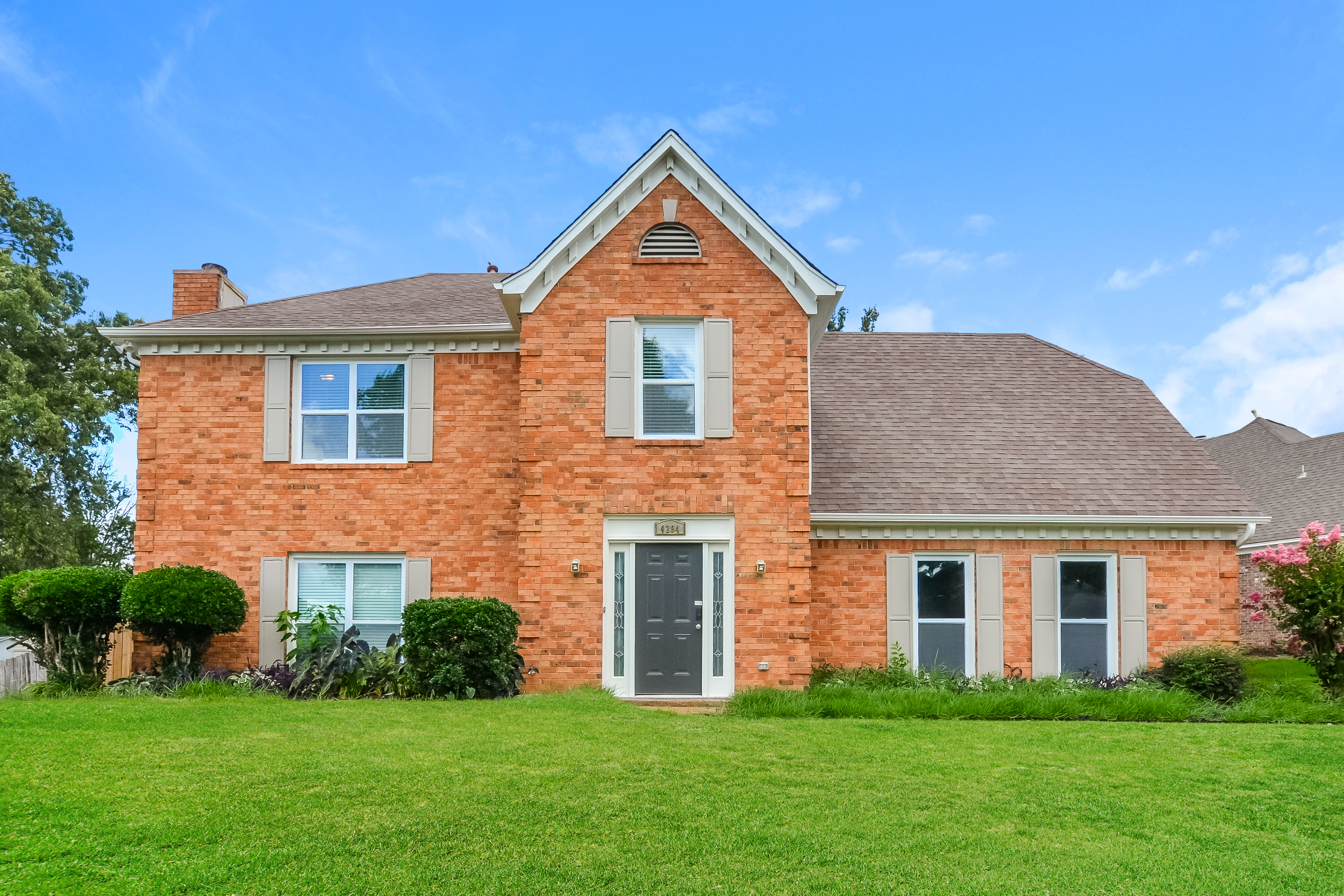 4294 THUNDERSTONE CIR W MEMPHIS, TN 38125